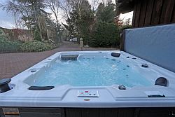 picture of hot tub - click for larger image. Opens in new tab